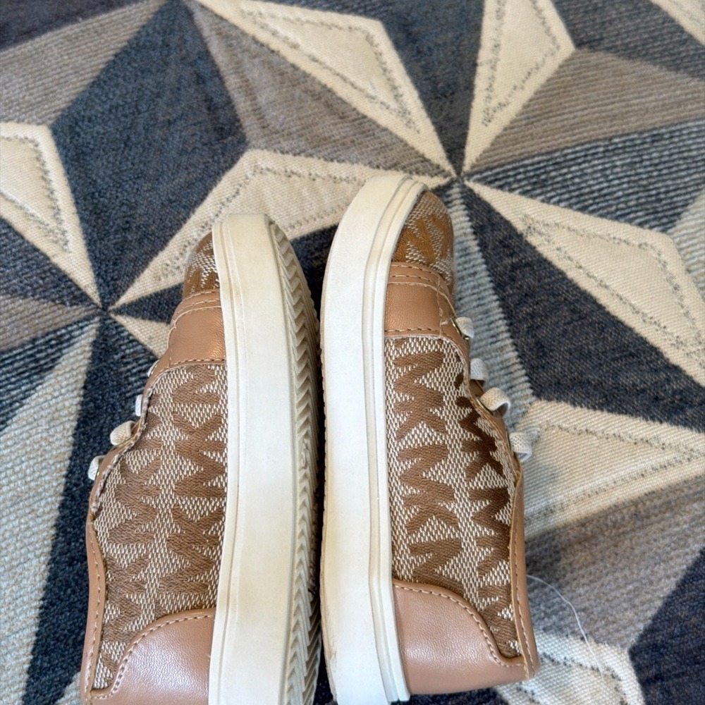 Michael Kors  toddler Little kid 5 Castella Low Top Unisex Sneakers Tan/Brown - Picture 7 of 12